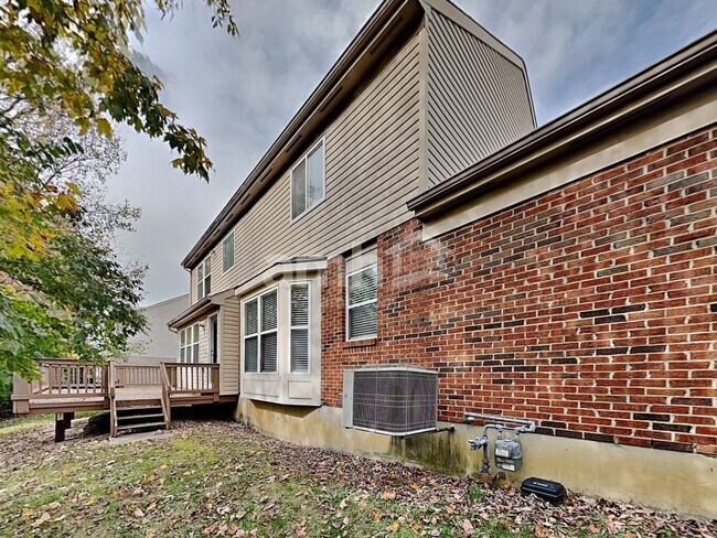 Building Photo - 4073 Sherbourne Dr