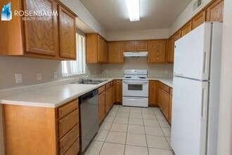 Building Photo - 15547 S Moon Valley Rd