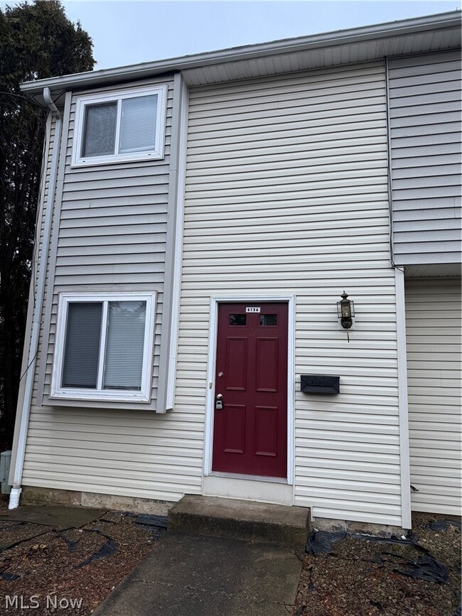 Building Photo - 6136 Clingan Rd