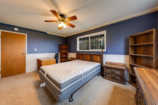 Building Photo - 12707 Leo Ln