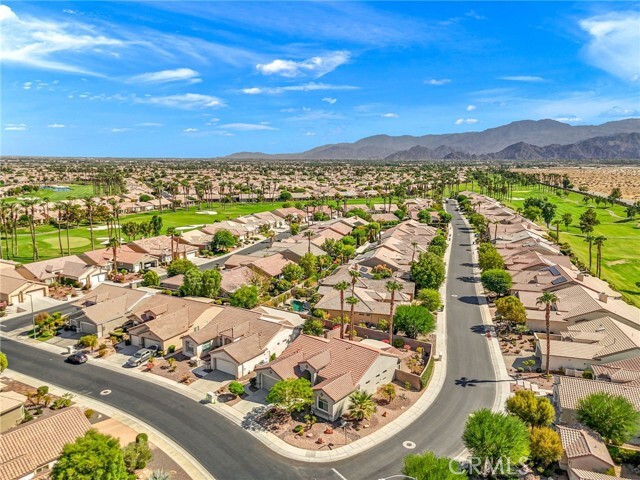 Building Photo - 35241 Rosemont Dr