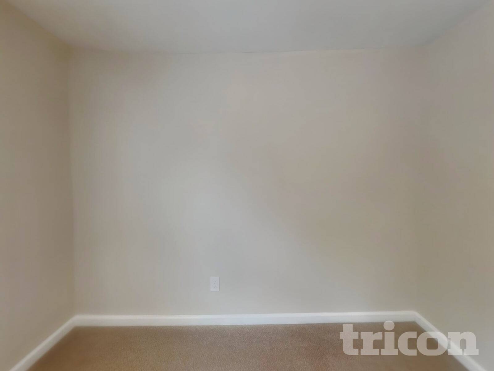 Building Photo - 325 Nutwood Trce