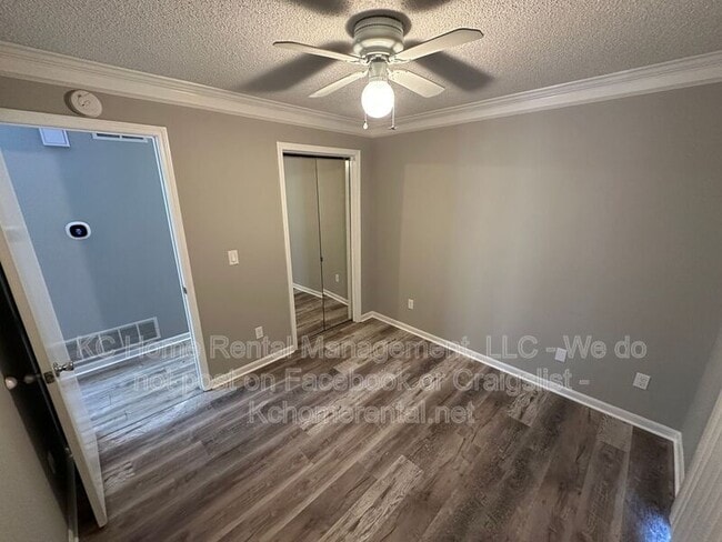 Building Photo - 12013 W 58th Pl