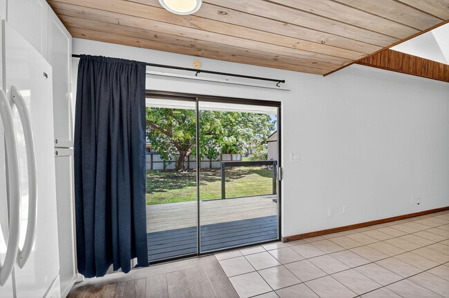 Building Photo - 3532 Coconut Rd