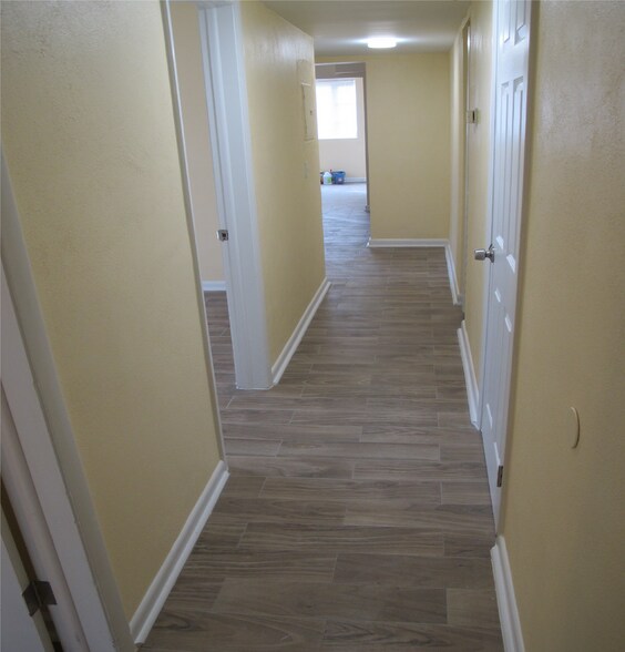 Building Photo - 849 W 30th St