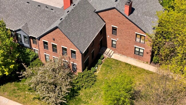 Building Photo - 800 N Park Ave