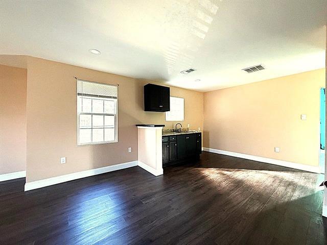 Building Photo - 2406 S Marsalis Ave