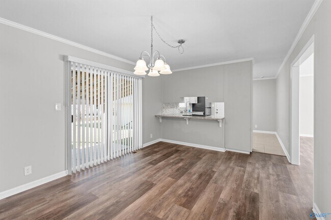 Building Photo - 1007 Heard Ct SE