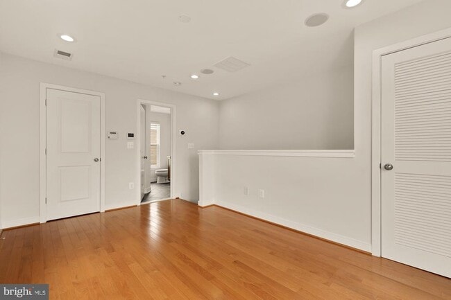 Building Photo - 4333 Kennedy St