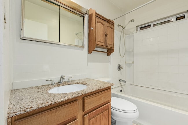 Building Photo - 2823 W Keim Dr