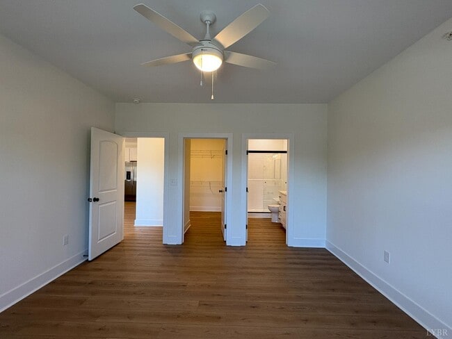 Building Photo - 420 Capstone Dr