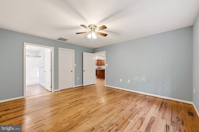 Building Photo - 101 Brier Rabbit Ct