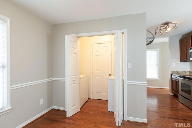 Building Photo - 213 N Boylan Avenue Unit A