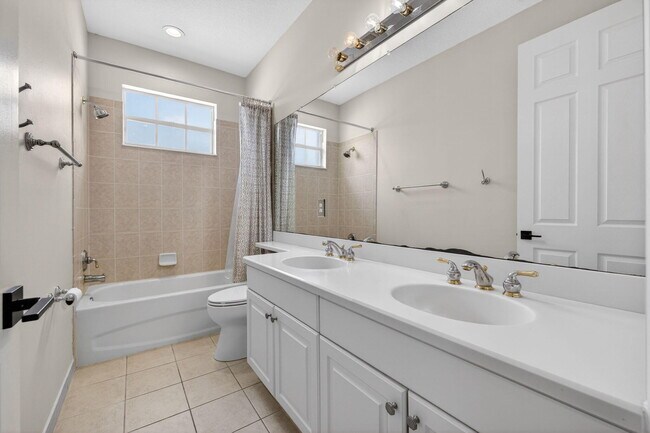 Building Photo - 2237 Newport Isles Blvd