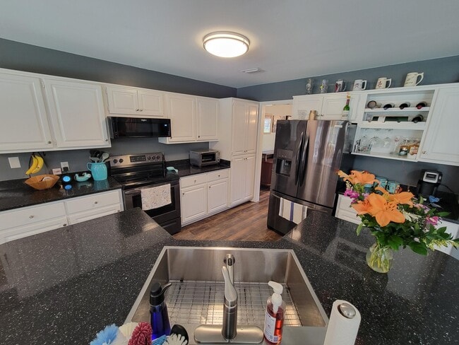 Building Photo - 3902 India Cove