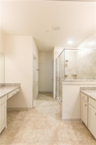 Building Photo - 420 Texas Dr