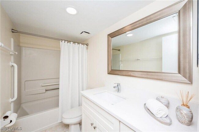 Building Photo - 4130 Looking Glass Ln