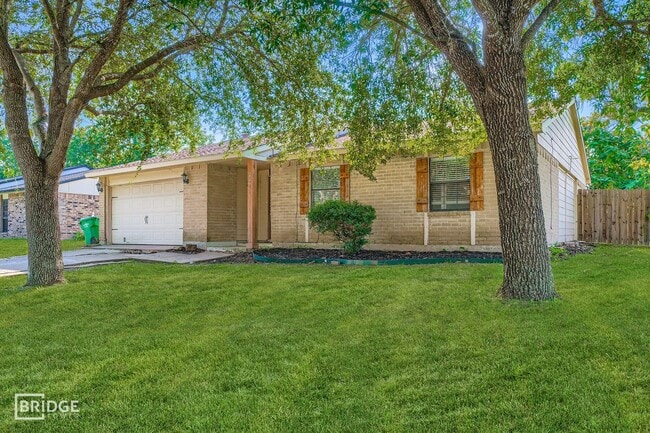 Primary Photo - 226 Tara Plantation Dr