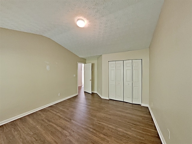 Building Photo - 6932 Silver Bend Pl