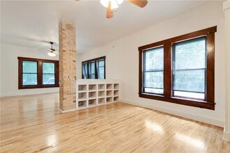 Building Photo - 106 S Ave A