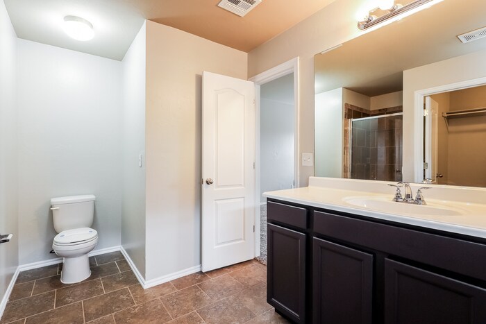 Building Photo - 9612 Evie Dr