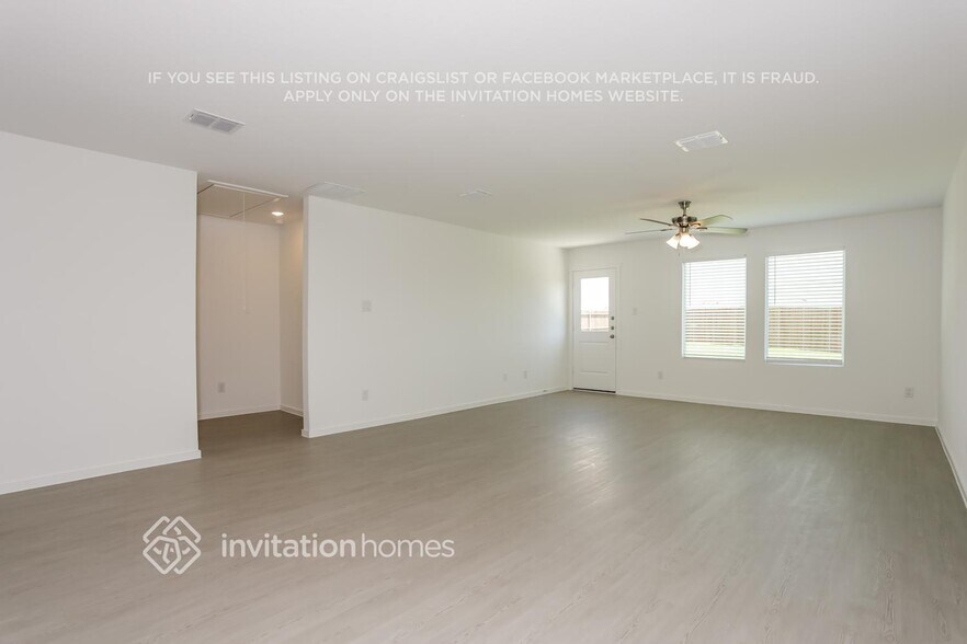 Building Photo - 916 Carrick Dr