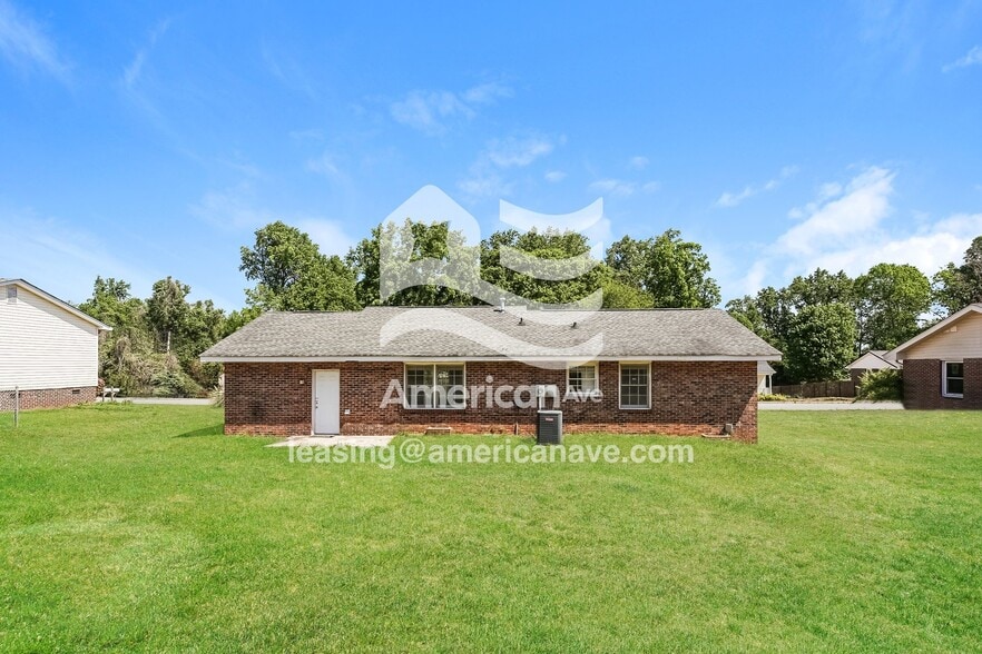 Building Photo - 4 N Kings Dr
