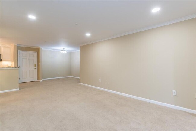 Building Photo - 28106 Plantation Dr NE