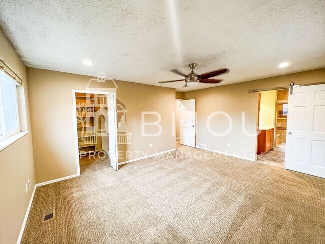 Building Photo - 355 Waco Ct