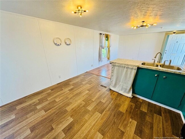 Building Photo - 1992 Henry Hammond Rd