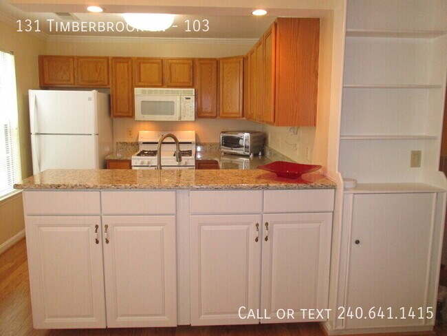 Building Photo - 131 Timberbrook Ln