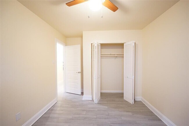 Building Photo - 12719 Ashford Brook Dr