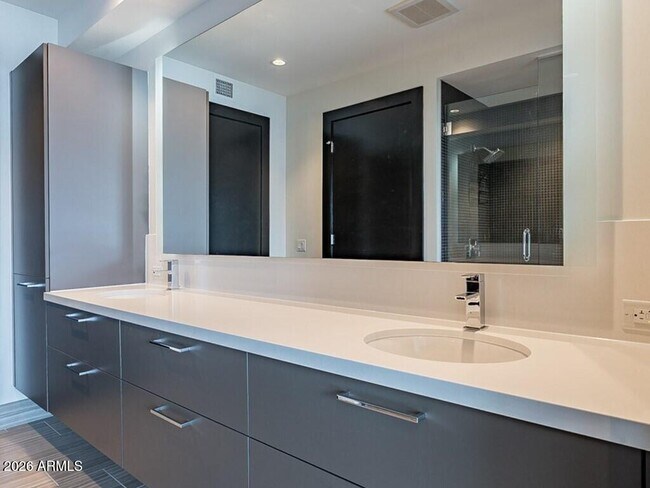 Building Photo - 4422 N 75th St