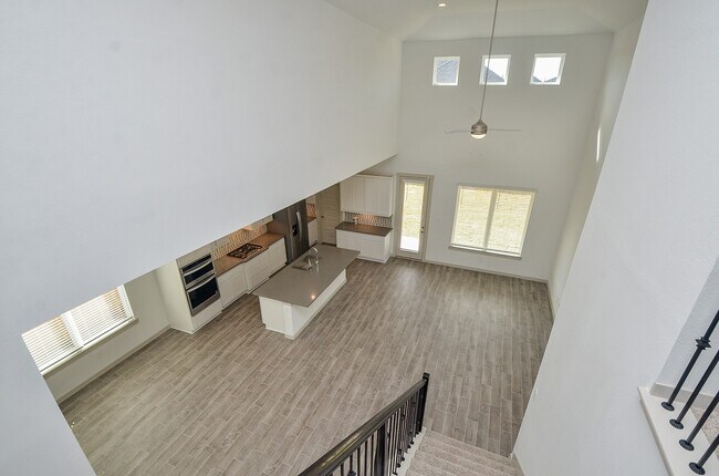 Building Photo - 29203 Pikes Peak Dr