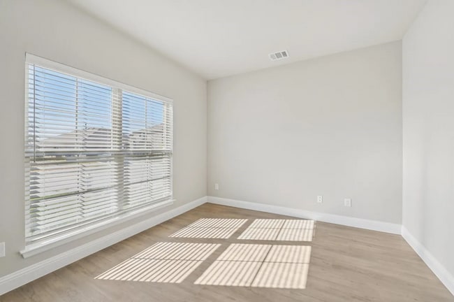 Building Photo - 1033 Nighthawk Trl