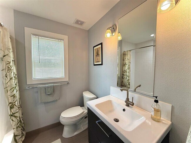 Building Photo - 9603 Marsh Dr