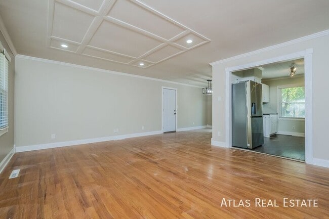 Building Photo - 3617 NE 47th St