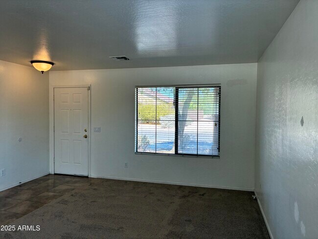 Building Photo - 25177 W Park Ave