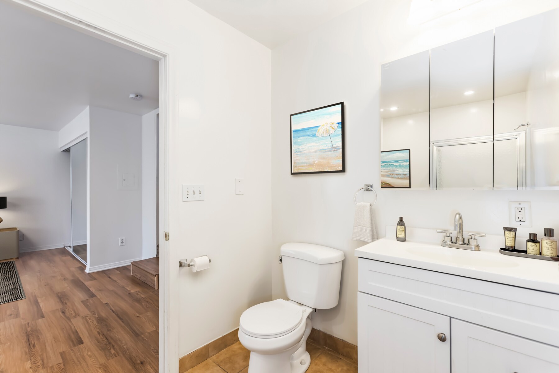Main Bathroom - 11481 Cumpston St