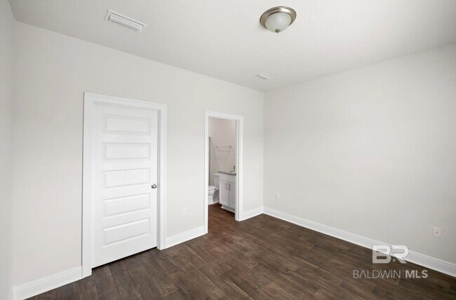 Building Photo - 13793 Shea Cir