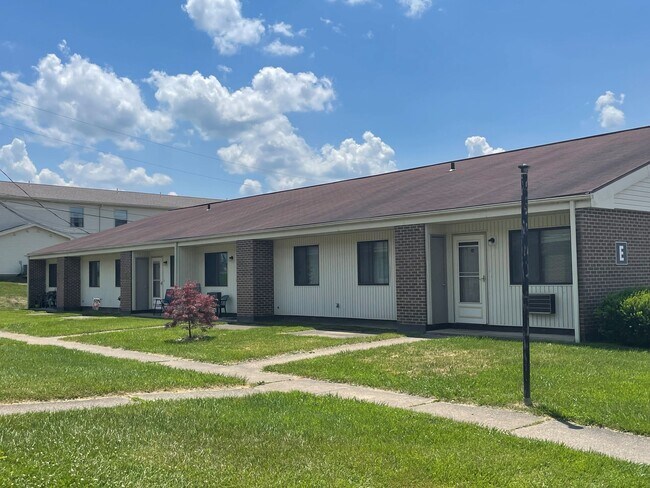 Building Photo - 2 BR