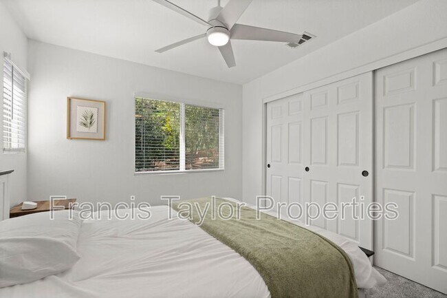 Building Photo - 285 Oak Valley Ln