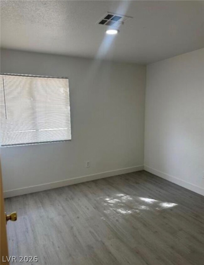 Building Photo - 3130 Flower Garden Ct