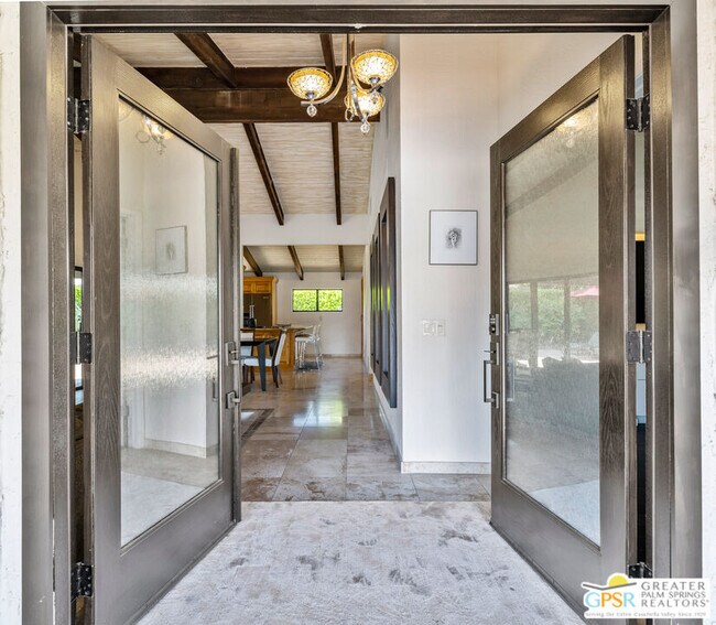 Building Photo - 1347 Primavera Dr S