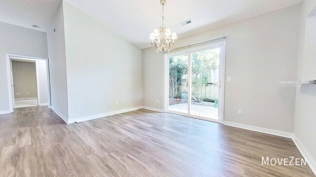 Building Photo - 7112 Key Pointe Dr