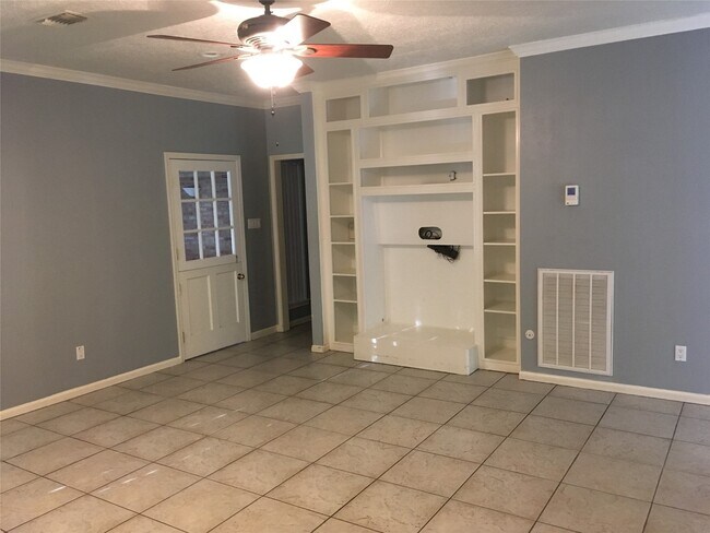 Building Photo - 2950 Glenn Lakes Ln