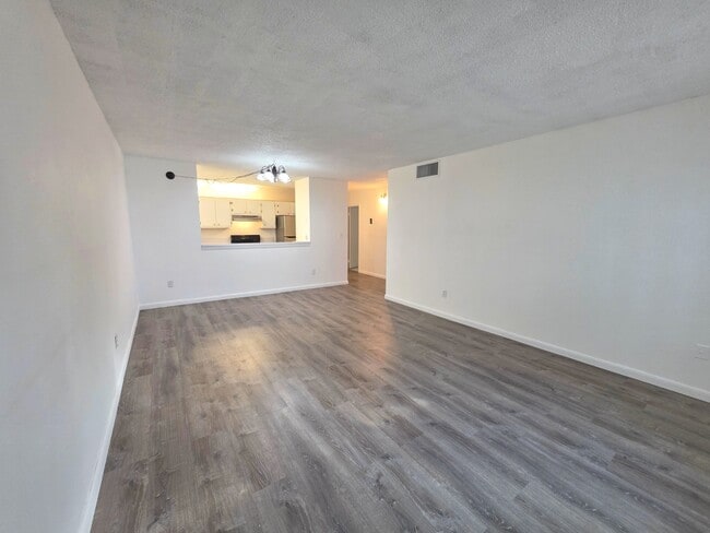 Building Photo - 14850 Naranja Lakes Blvd