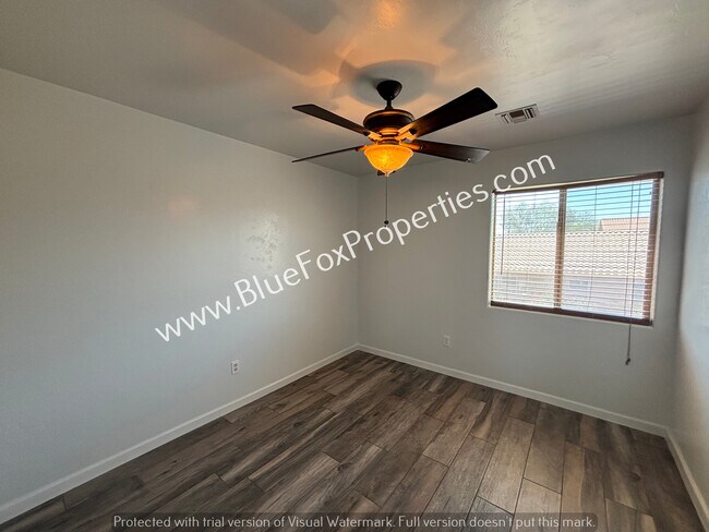 Building Photo - 8918 N Misty Brook Dr