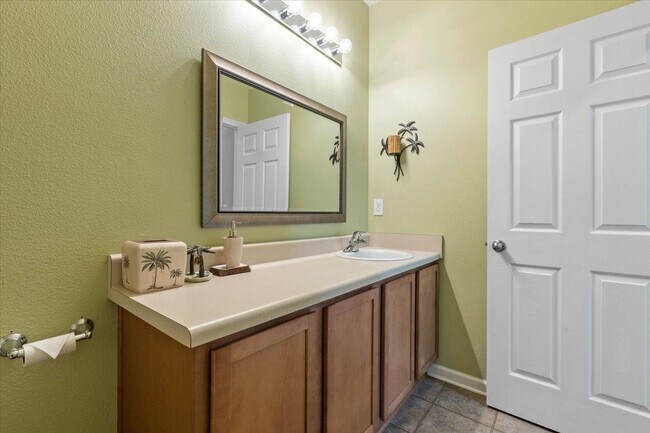 Building Photo - 3190 Coneflower Dr