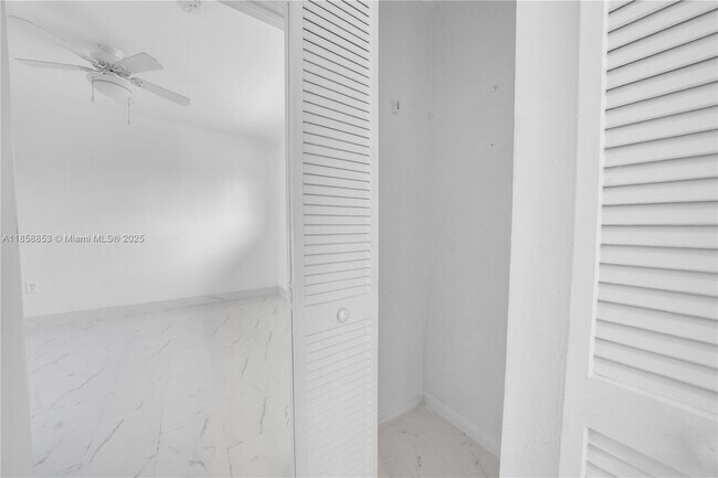 Building Photo - 1371 NW 3rd St